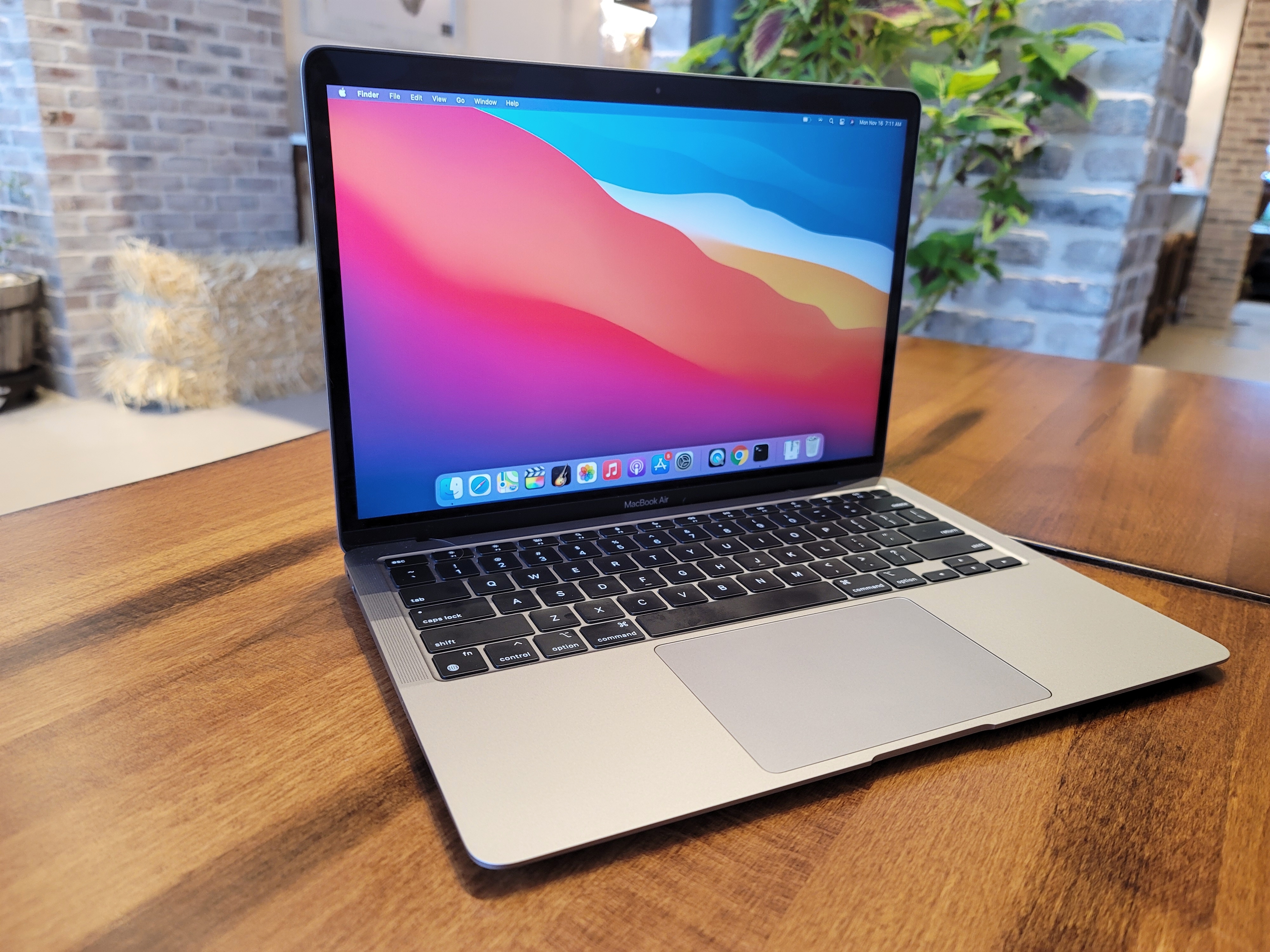 Apple MacBook Air (M1, 2020)