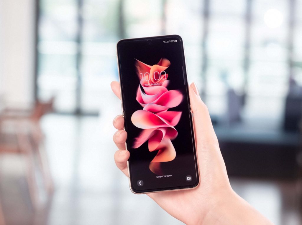 https://image-us.samsung.com/us/smartphones/galaxy-z-flip3-5g/v1/images/galaxy-z-flip3-5g_highlights_compact_big.jpg