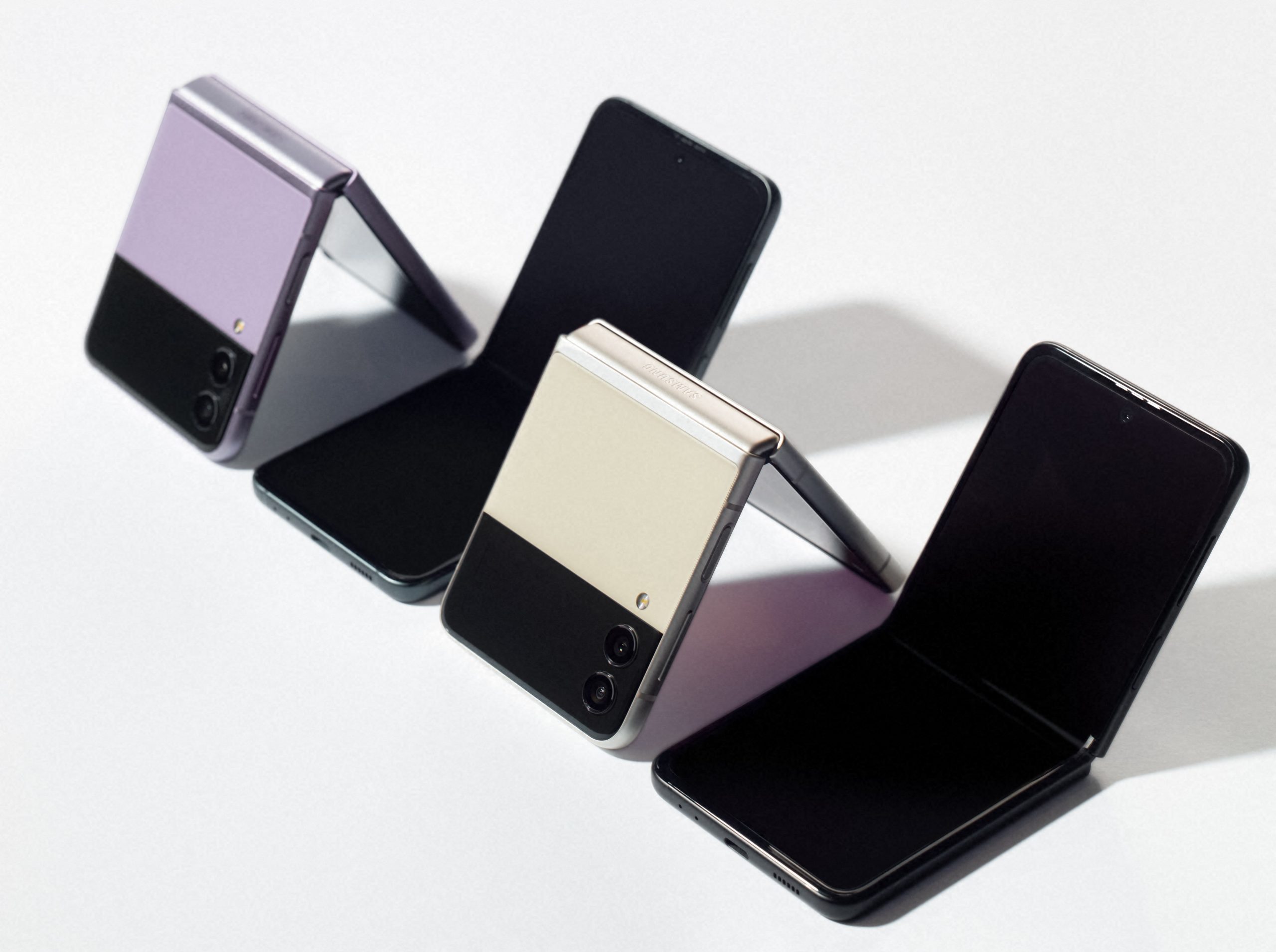 https://www.samsung.com/us/smartphones/galaxy-z-flip3-5g/