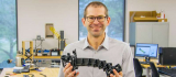Un profesor de ingeniería mecánica diseñará un robot 